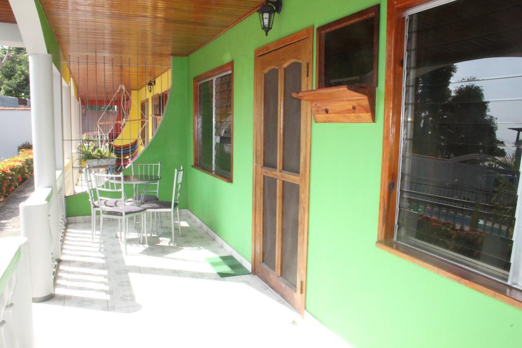 Rainbow Village La Ceiba Værelse billede